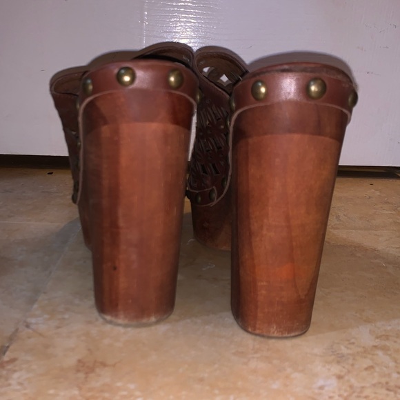 Jeffrey Campbell Woodies Cayenne Laser Cut - Picture 8 of 8